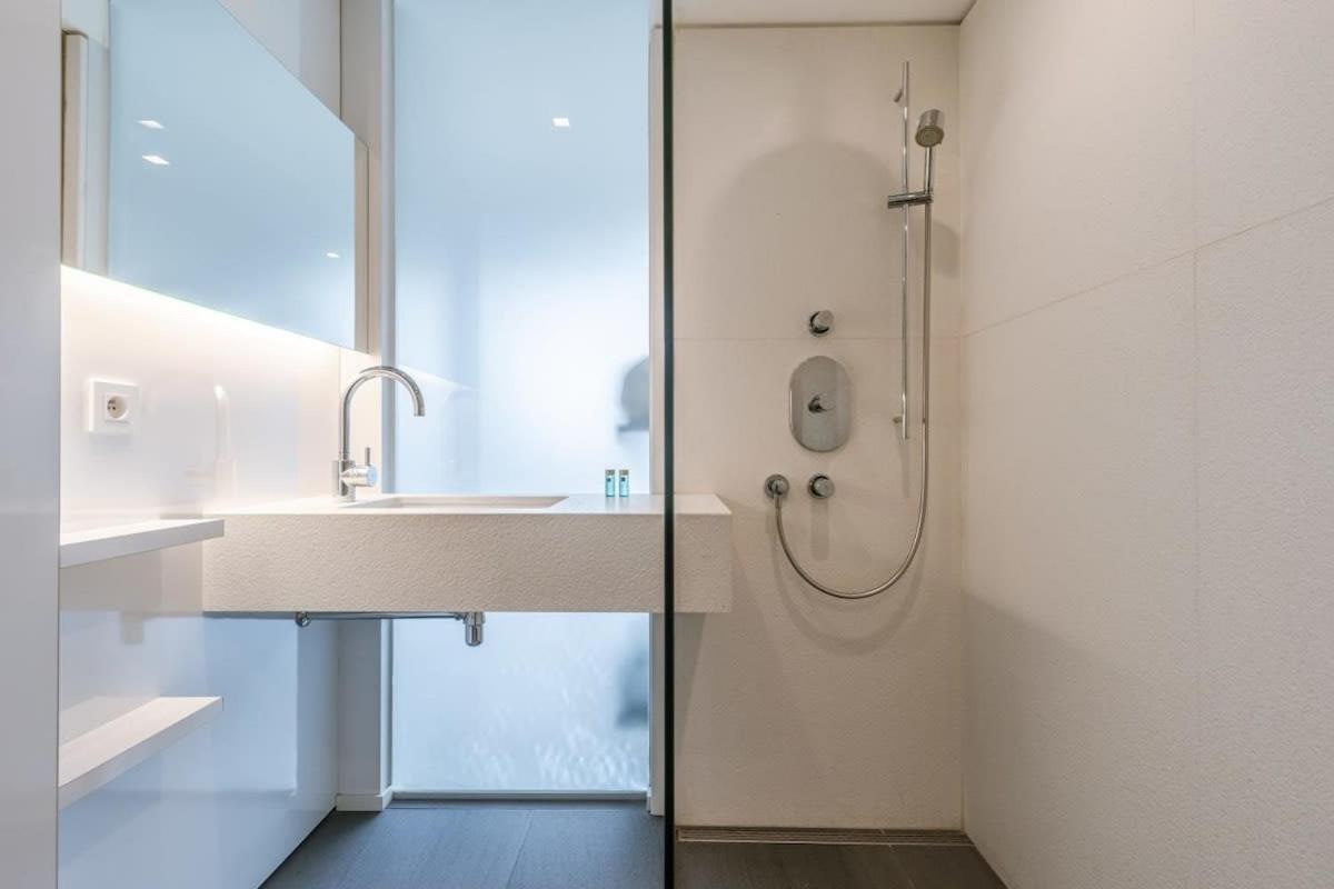 Modern Apartment In Centre Of Knokke Ngoại thất bức ảnh