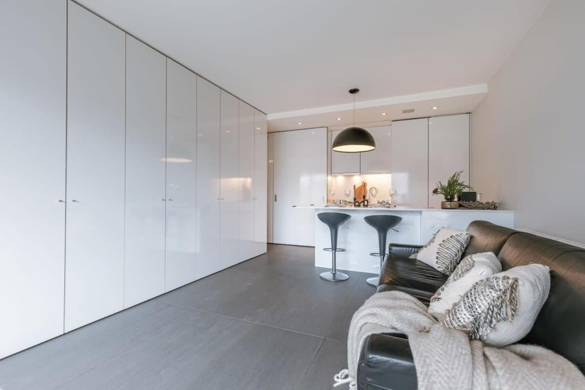 Modern Apartment In Centre Of Knokke Ngoại thất bức ảnh