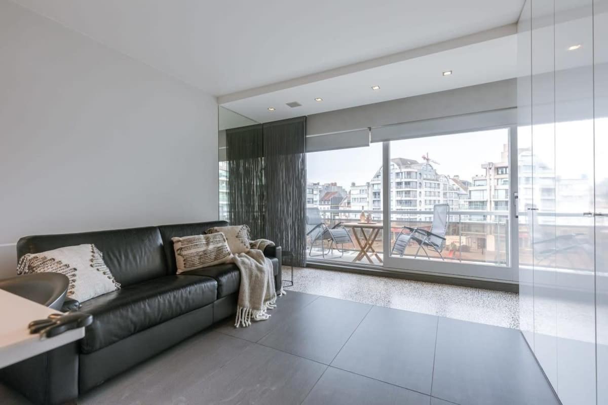 Modern Apartment In Centre Of Knokke Ngoại thất bức ảnh